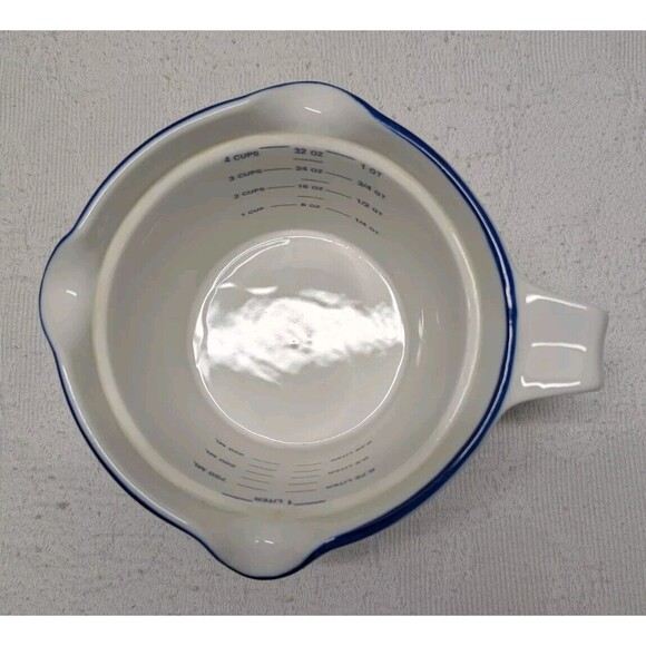 Rare Ceramic White Blue Pour Spout Liquid Measuring Cup Trad Wife Kitchen Baker - Picture 5 of 9